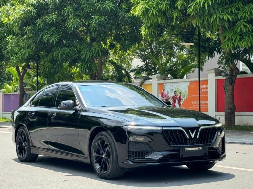 Thuê VINFAST LUX A 2.0 2022