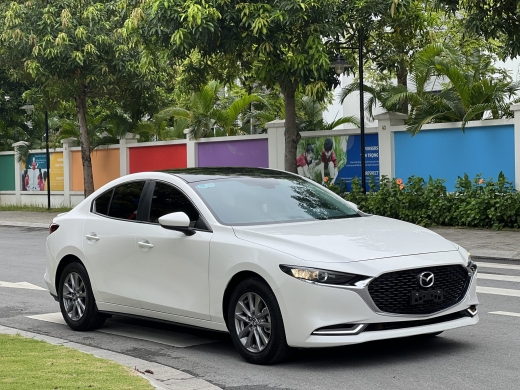 THUÊ XE TỰ LÁI MAZDA 3 2017 STD